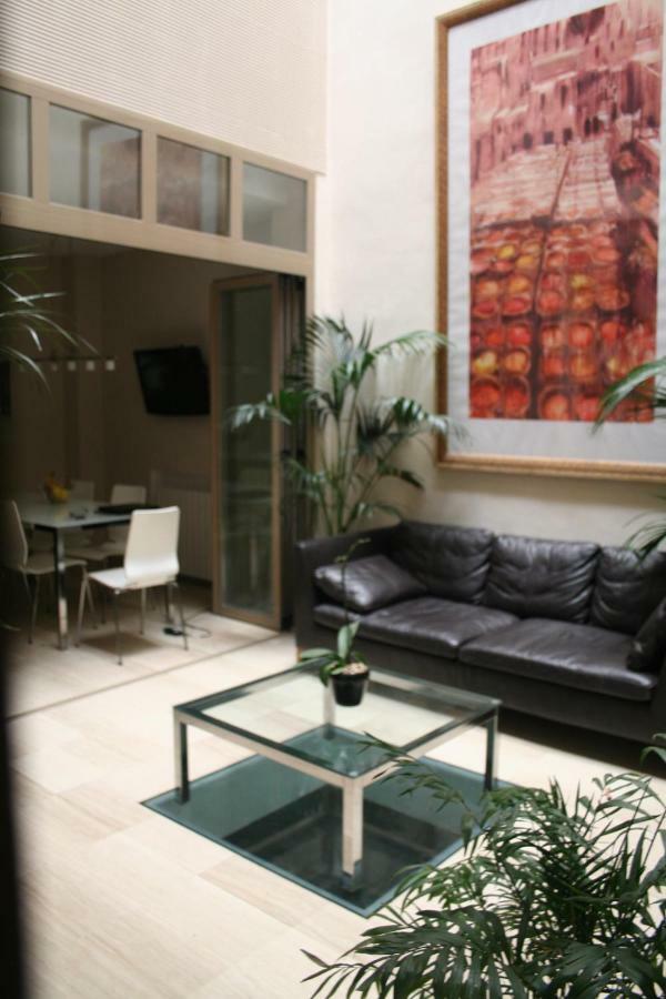 Guest House Europa 12 Sevilla Exterior foto